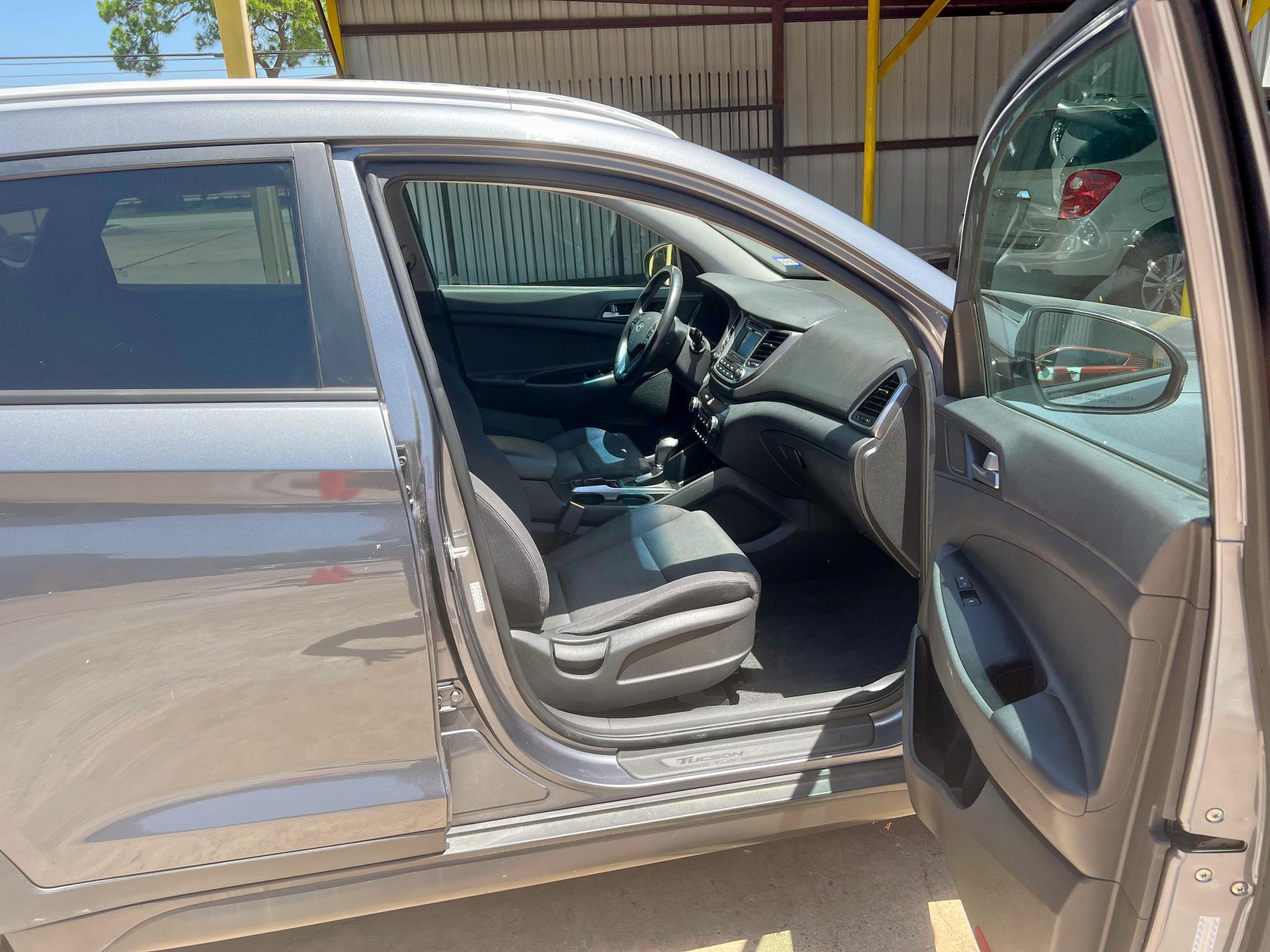Photo 5 from auction – 2016 HYUNDAI TUCSON LIM with VIN KM8J33A2XGU126930