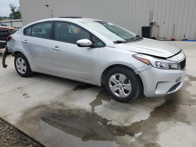 Photo 4 from auction – 2017 KIA FORTE LX with VIN 3KPFK4A70HE112680