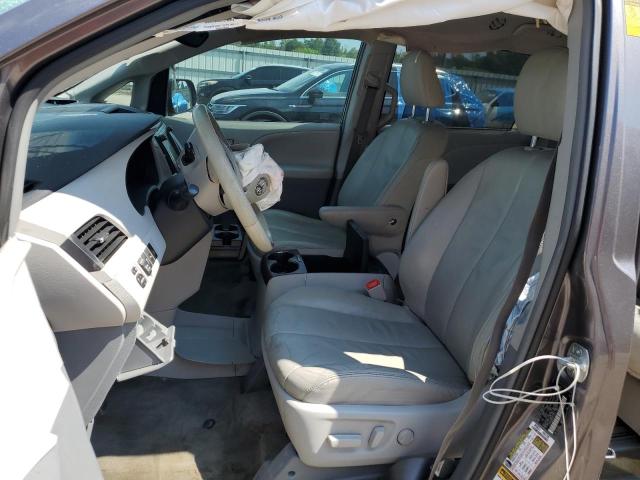 Photo 7 from auction – 2014 TOYOTA SIENNA XLE with VIN 5TDYK3DC6ES511512
