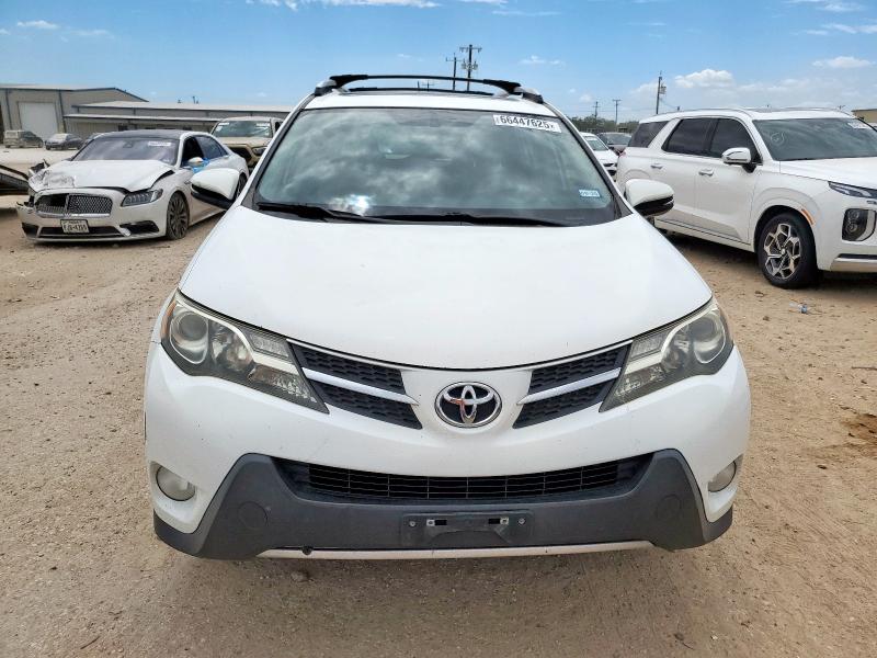 Photo 5 from auction – 2015 TOYOTA RAV4 XLE with VIN JTMWFREV4FD068546