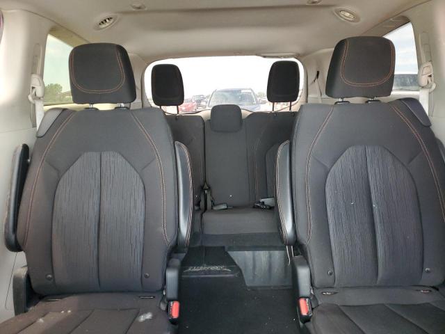 Photo 10 from auction – 2017 CHRYSLER PACIFICA TOURING with VIN 2C4RC1DG3HR512798