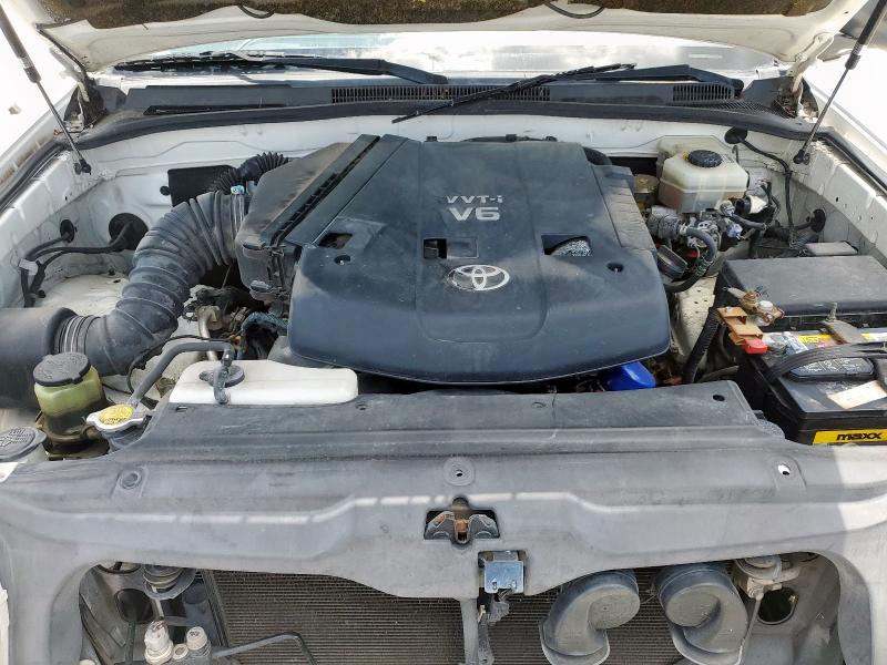 Photo 12 from auction – 2004 TOYOTA 4RUNNER SR with VIN JTEZU14R240019998