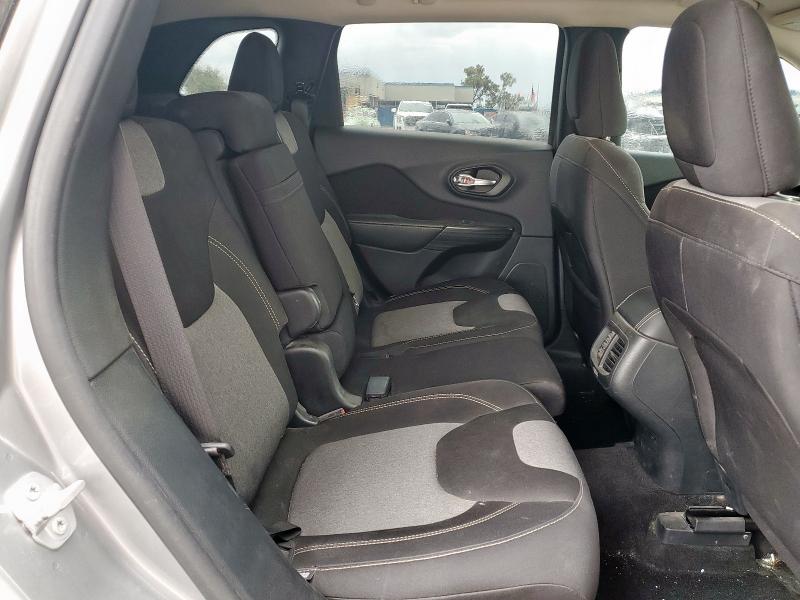 Photo 11 from auction – 2015 JEEP CHEROKEE S with VIN 1C4PJLAB7FW738042
