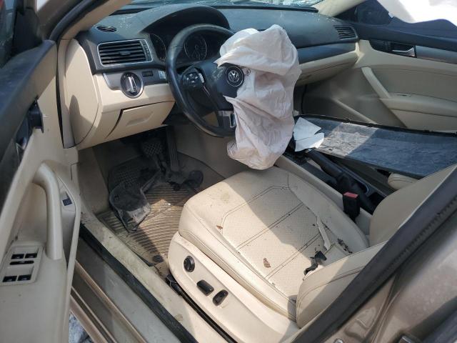 Photo 8 from auction – 2015 VOLKSWAGEN PASSAT SE with VIN 1VWBV7A39FC049939