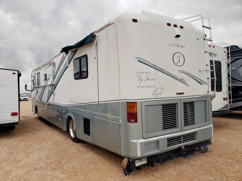 Photo 3 from auction – 2000 AMF CRESTLINER with VIN 1RF120516Y2009746
