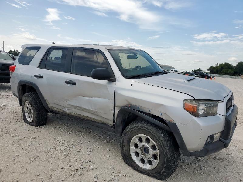 Zdjęcie 4 z aukcji – 2010 TOYOTA 4RUNNER SR z VIN JTEBU5JR2A5019298