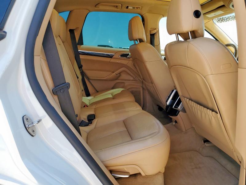 Photo 11 from auction – 2016 PORSCHE CAYENNE with VIN WP1AA2A27GLA01036