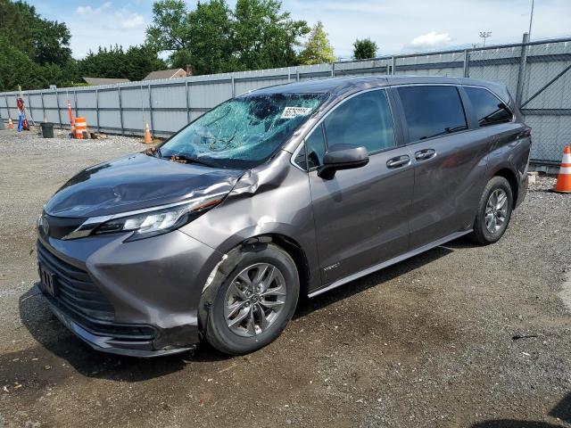 TOYOTA SIENNA LE 2021 with VIN 5TDKRKEC4MS023328 - Photo from auction