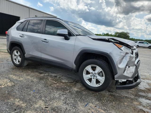 Photo 4 from auction – 2021 TOYOTA RAV4 XLE with VIN 2T3W1RFV2MC101123