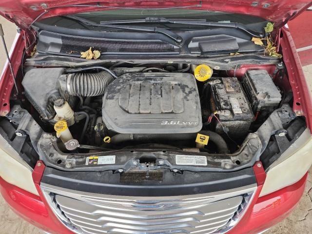 Photo 12 from auction – 2014 CHRYSLER TOWN & COU with VIN 2C4RC1CG9ER251822