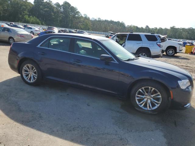 Photo 4 from auction – 2017 CHRYSLER 300 LIMITE with VIN 2C3CCAAG0HH521740