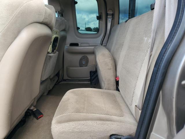 Photo 10 from auction – 2002 FORD F150 with VIN 2FTRX17262CA30812