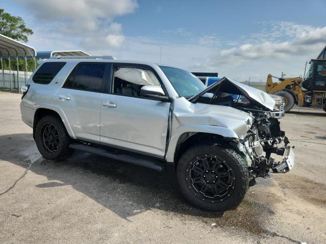 Photo 4 from auction – 2017 TOYOTA 4RUNNER SR with VIN JTEZU5JR4H5163153