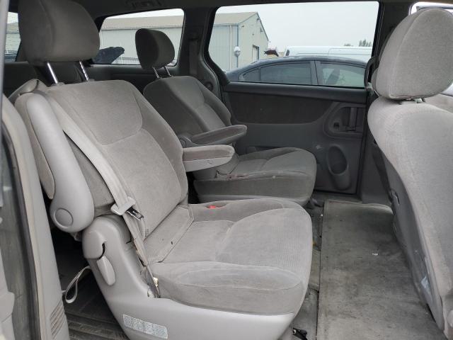Photo 11 from auction – 2004 TOYOTA SIENNA CE with VIN 5TDZA23C04S019012