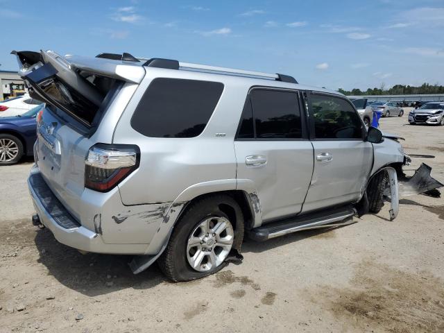 Photo 3 from auction – 2020 TOYOTA 4RUNNER SR5 with VIN JTEZU5JR1L5218778