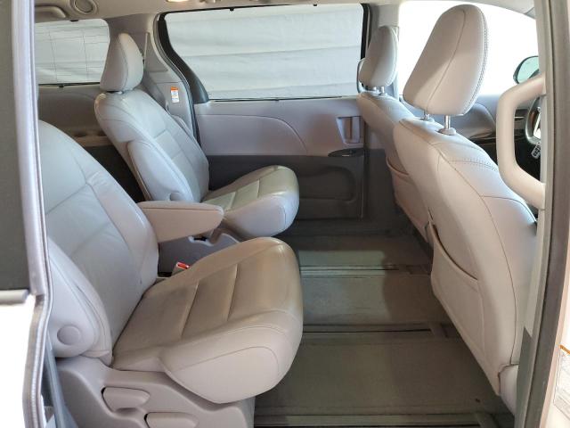 Photo 11 from auction – 2015 TOYOTA SIENNA XLE with VIN 5TDDK3DC3FS118664