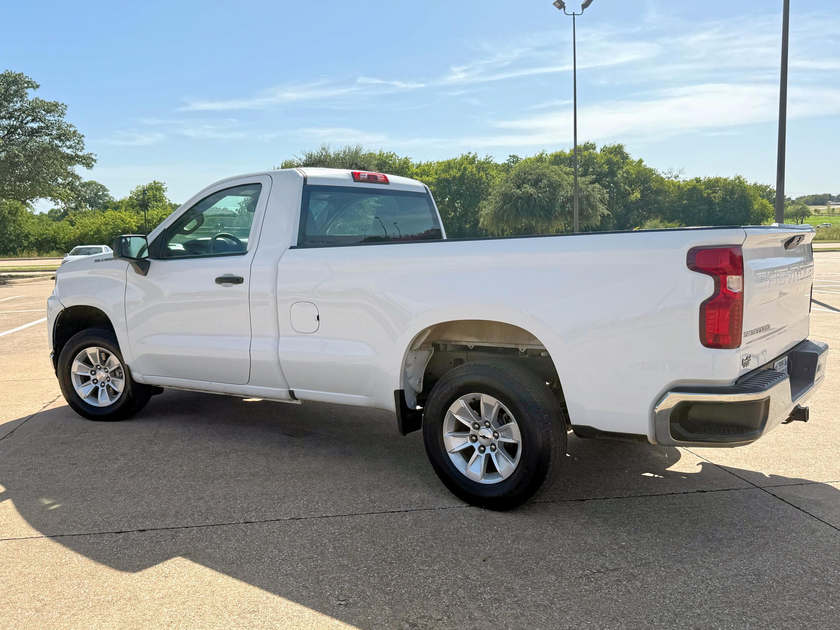 Photo 3 from auction – 2022 CHEVROLET SILVERADO with VIN 3GCNWAED4NG187204