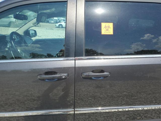 Photo 10 from auction – 2015 CHRYSLER TOWN & COU with VIN 2C4RC1BG5FR661391