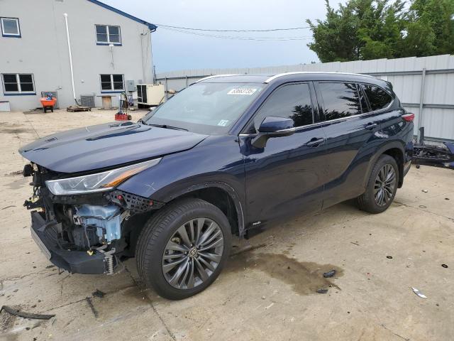 TOYOTA HIGHLANDER 2022 with VIN 5TDEBRCH2NS081416 - Photo from auction