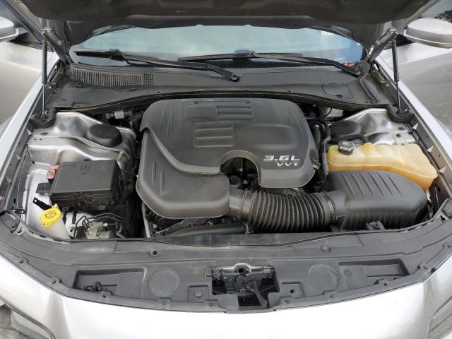 Photo 11 from auction – 2018 CHRYSLER 300 S with VIN 2C3CCABG6JH240143