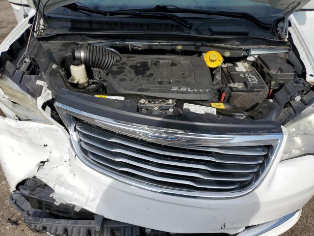 Photo 12 from auction – 2014 CHRYSLER TOWN & COU with VIN 2C4RC1BG8ER158503