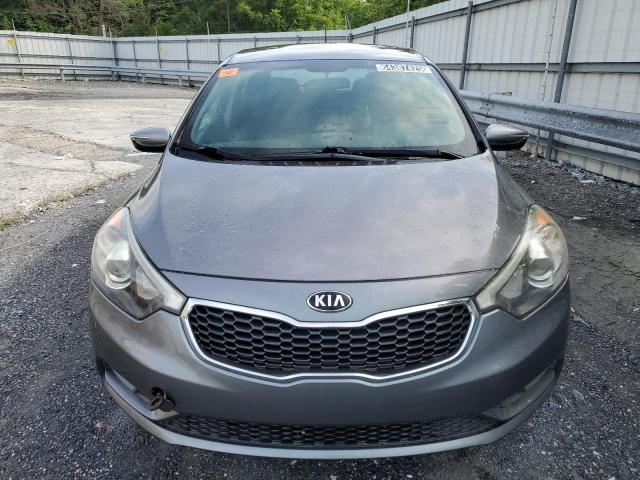 Foto 5 de la subasta – 2016 KIA FORTE EX con VIN KNAFX5A89G5547642