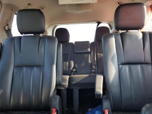 Photo 10 from auction – 2016 CHRYSLER TOWN & COU with VIN 2C4RC1BG0GR295521