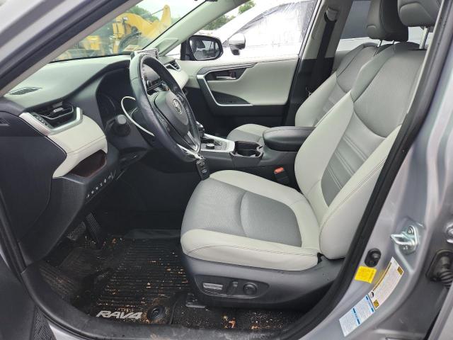 Photo 7 from auction – 2019 TOYOTA RAV4 LIMIT with VIN JTMDWRFV1KD509677