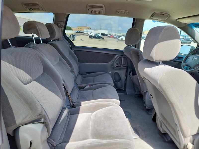 Photo 10 from auction – 2004 TOYOTA SIENNA CE with VIN 5TDZA23C74S083113