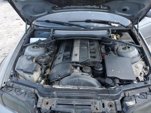Photo 11 from auction – 2004 BMW 325 I with VIN WBAEV33454KR32418