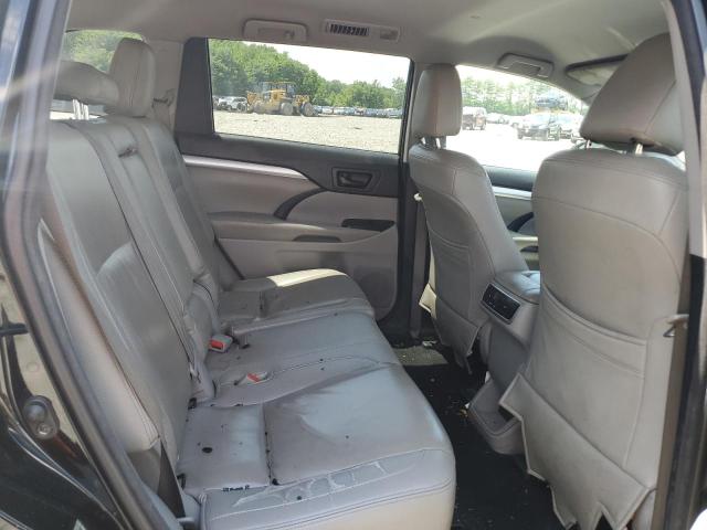 Photo 11 from auction – 2017 TOYOTA HIGHLANDER with VIN 5TDBZRFH4HS431174