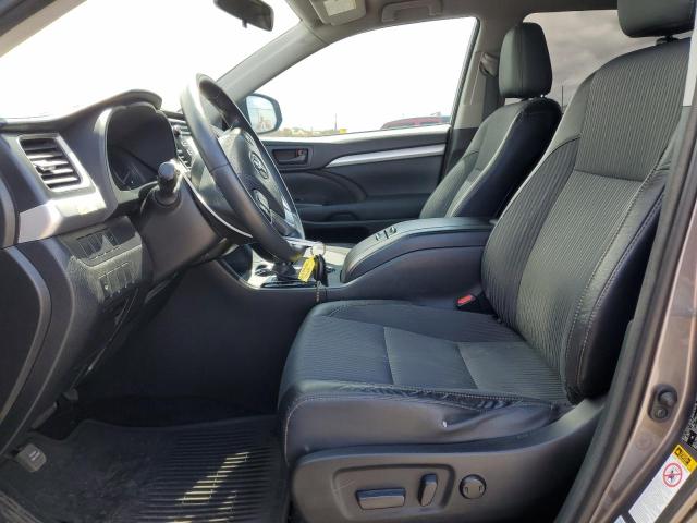 Photo 7 from auction – 2016 TOYOTA HIGHLANDER with VIN 5TDZKRFHXGS136484