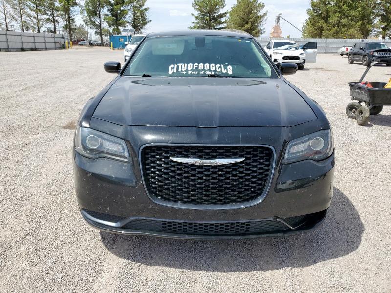 Photo 5 from auction – 2019 CHRYSLER 300 TOURING with VIN 2C3CCAAG3KH755667