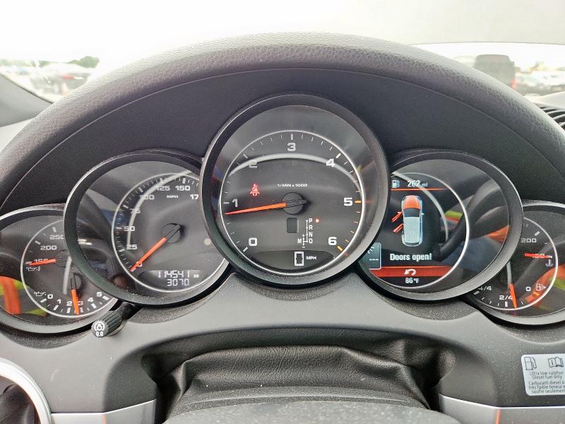 Photo 9 from auction – 2013 PORSCHE CAYENNE with VIN WP1AF2A20DLA38829