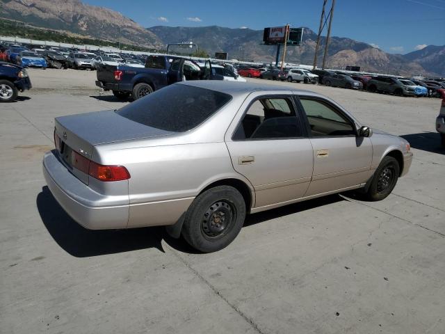 Photo 3 from auction – 2000 TOYOTA CAMRY CE with VIN 4T1BG22K6YU622455