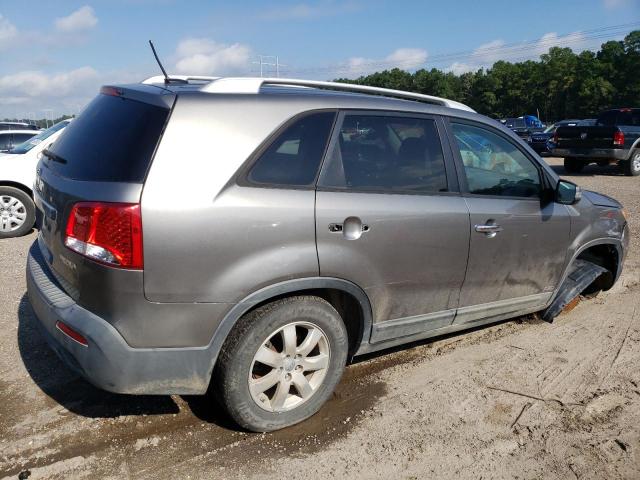 Photo 3 from auction – 2013 KIA SORENTO LX with VIN 5XYKTDA28DG411735
