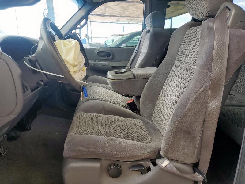 Photo 7 from auction – 2002 FORD F150 with VIN 1FTRX18L12NA99201