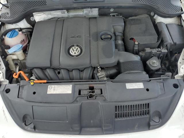 Photo 11 from auction – 2014 VOLKSWAGEN BEETLE with VIN 3VW5P7AT1EM802710