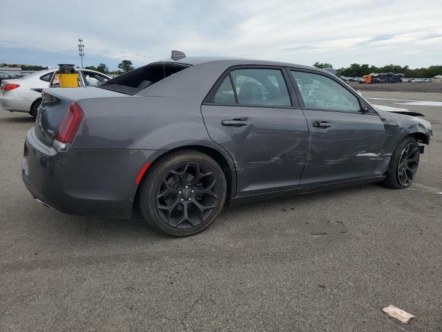 Photo 3 from auction – 2019 CHRYSLER 300 S with VIN 2C3CCABG0KH516382