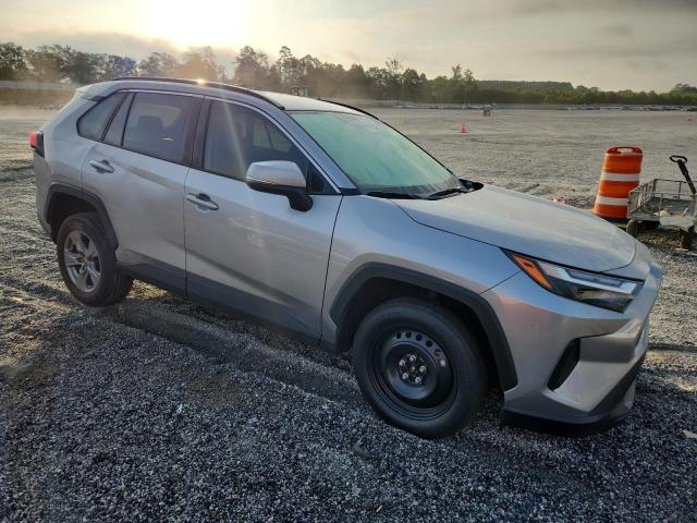 Photo 4 from auction – 2023 TOYOTA RAV4 XLE with VIN 2T3P1RFV7PC392307