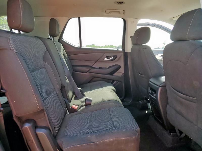 Photo 11 from auction – 2018 CHEVROLET TRAVERSE L with VIN 1GNERFKW0JJ172533