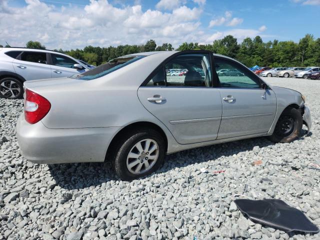 Photo 3 from auction – 2002 TOYOTA CAMRY LE with VIN JTDBF30K820039948