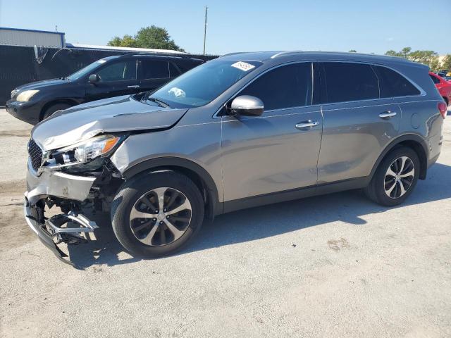 KIA SORENTO EX 2017 with VIN 5XYPH4A13HG211334 - Photo from auction