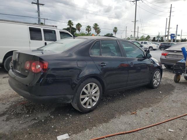 Photo 3 from auction – 2010 VOLKSWAGEN JETTA WOLF with VIN 3VWRJ7AJ2AM040693