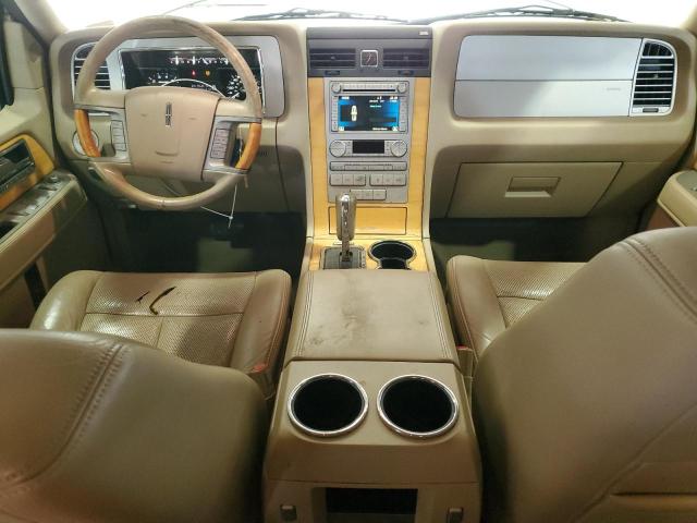 Photo 8 from auction – 2010 LINCOLN NAVIGATOR with VIN 5LMJJ2J50AEJ00250