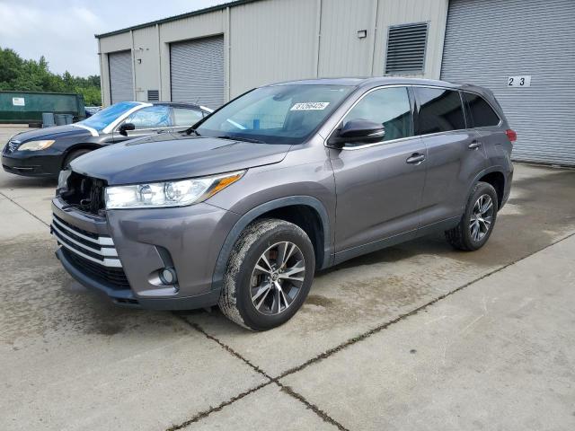 TOYOTA HIGHLANDER LE 2019 with VIN 5TDZZRFH2KS364161 - Photo from auction