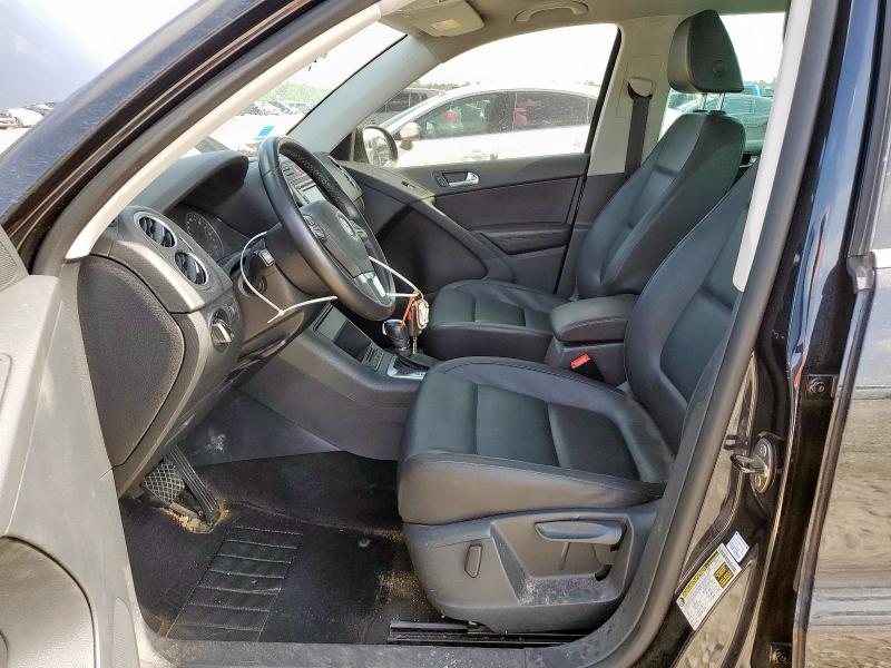 Photo 7 from auction – 2011 VOLKSWAGEN TIGUAN S with VIN WVGAV7AX8BW538256