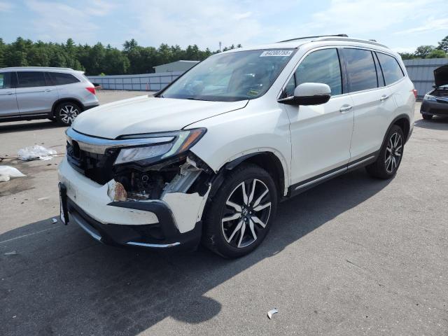 HONDA PILOT TOUR 2019 with VIN 5FNYF6H66KB044442 - Photo from auction