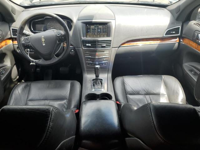 Photo 8 from auction – 2017 LINCOLN MKT with VIN 2LMHJ5NK9HBL00749