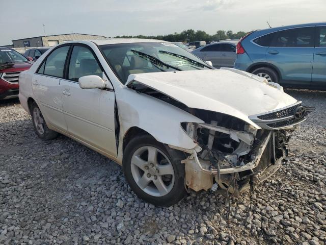 Photo 4 from auction – 2004 TOYOTA CAMRY LE with VIN JTDBE30K840250377